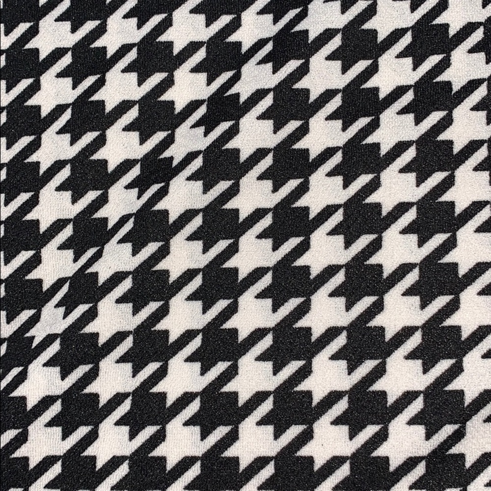 Plaid fitted top. - Picture 3 of 4